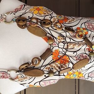 RETRO Floral Halter Top with WOOD BEAD  Necklace SIZE MEDIUM